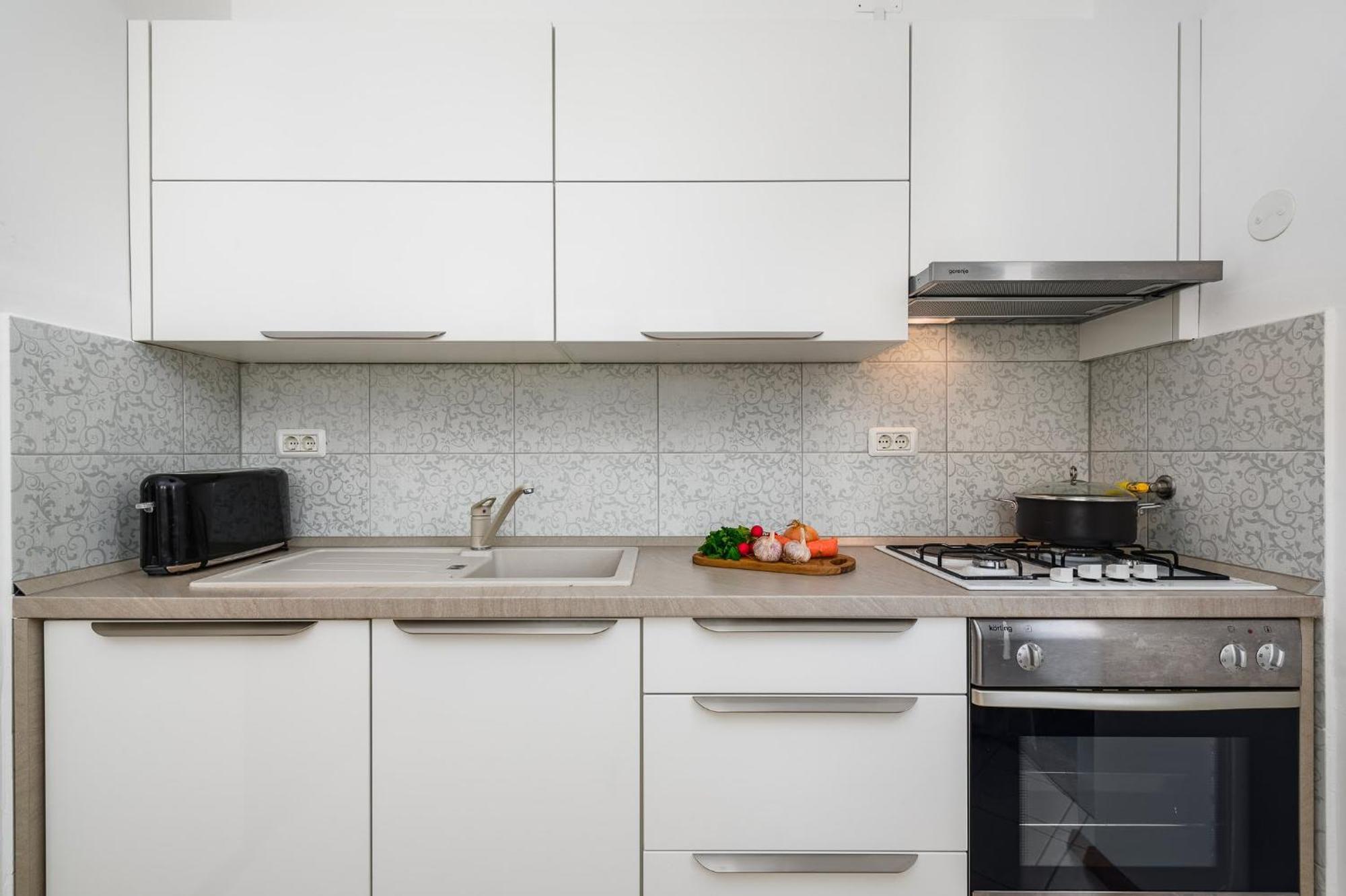Aureo Apartment Pula Center Luaran gambar