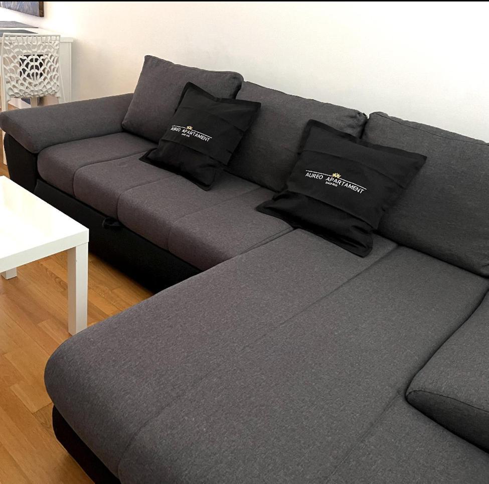 Aureo Apartment Pula Center Luaran gambar