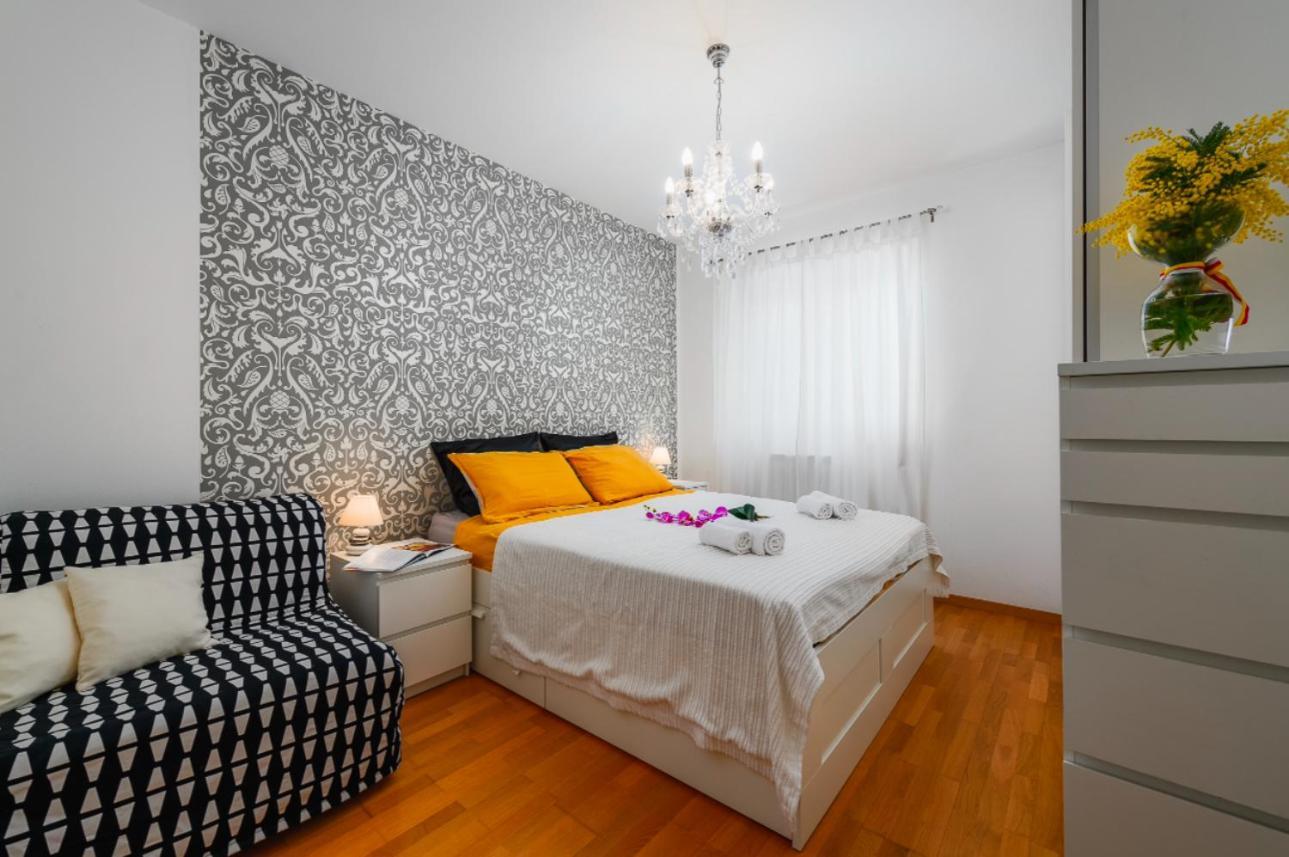 Aureo Apartment Pula Center Luaran gambar